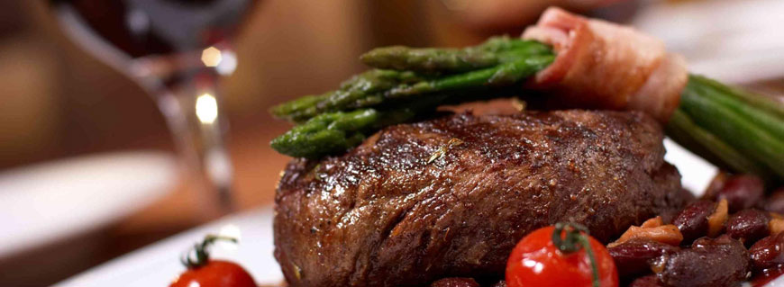 Foto di un piatto di carne